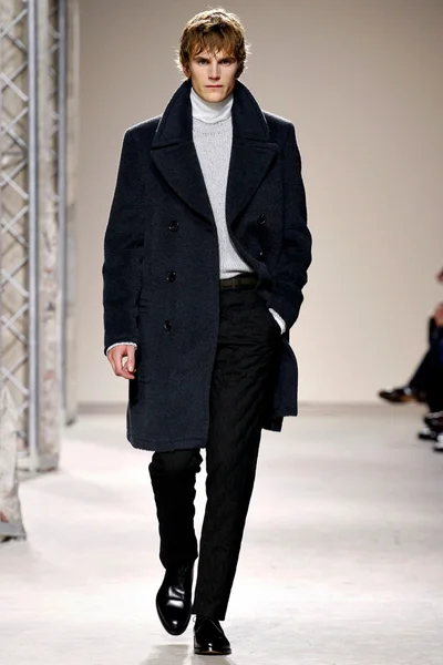 Look 9